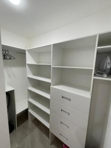 Apartment New building in center