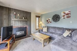 Four Oclock Lodge 11