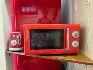 Natalies tiny house- 6 minutes from the beach!