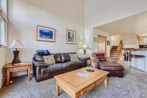 Village Point 206
