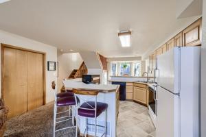 Village Point 206