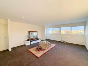 6-Bed Lake Escape for Families & Friends