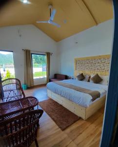 Friendship inn hotel and resorts