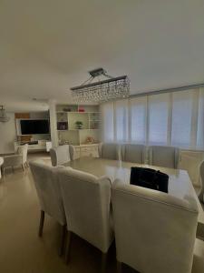 Manga edificio balcones de Segovia