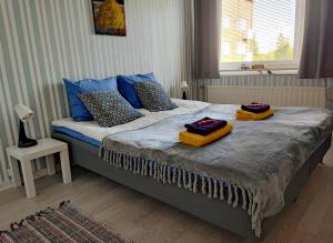 Merikarhun kaksio - apartment by the sea, 5 mins off the highway