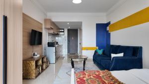 Ruaka studio apartment with a pool