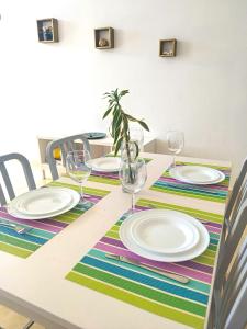 Beachside Apartment with Ocean View, Garden and 2 Swimming Pools