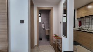 Apartment located near Two rivers, Village and UN embassy
