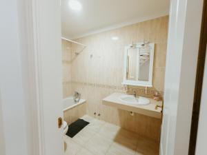 Spacious 2 BR Golden Apartment by Aqua Vista Tenerife