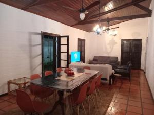 CASA ENSEADA - Ótima localização