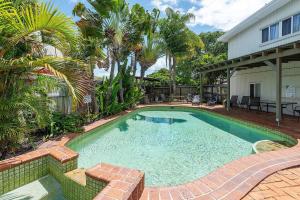 Welcome to Coconut Palms Unit 7