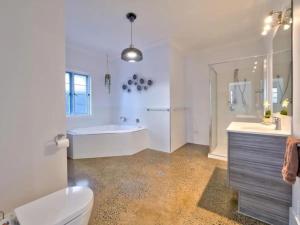 Hamptons House On Fraser Coast