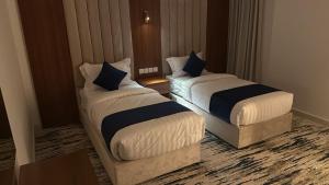 فلور للشقق المخدومة القيصومة