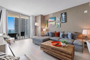 Picturesque Beachfront Condo - LOVELY 2BD and 2BA APT WITH DIRECT OCEAN VIEW