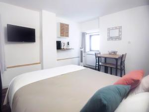 Chambre indépendante avec salle de bain privée