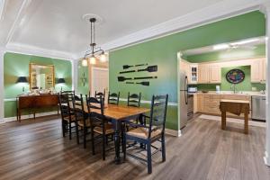 Ruthies Roost villa by Peace Vacations