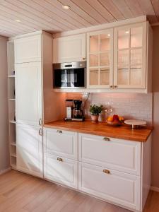 Pool And Proximity To The Beach In Fröjel