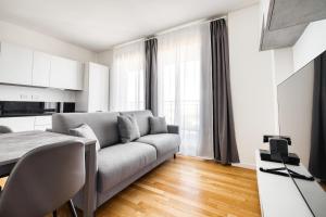 GiaxTower Gym Spa & Pool Skyline View