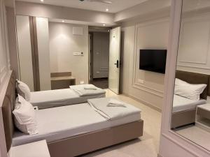 Swarn Hotel