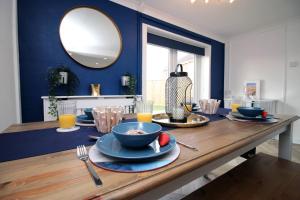 Home with Ocean View - Contractors and Families