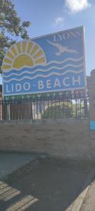 Helens Lido Beach Retreat