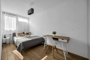 Rondo ONZ Apt - 11th Floor, Top location, Metro - by Rentujemy