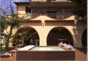 Villa Rosanna - panorama, hills, woods 20 min from Florence & Chianti area