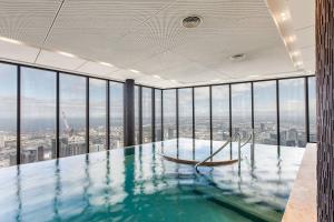 Oriana - Refined Skyline Retreat by Yarra River