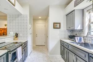 Lovely McCormick Home in Savannah Lakes Village