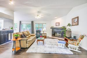 Lovely McCormick Home in Savannah Lakes Village