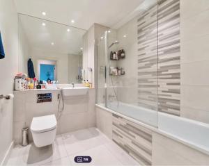 City Gateway Apartment - Green Quarter Southall Retreat