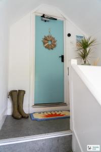 The Birds Nest - Free Parking!