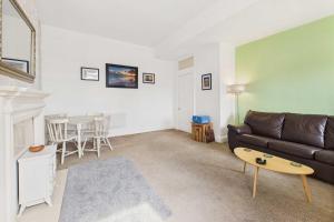 Host & Stay - 27 Metropole Towers