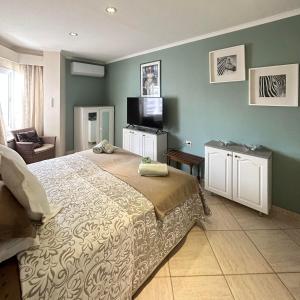 Stunning 2 bedroom penthouse with sea view K213