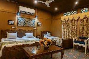 Crown Of India Group Of Houseboats