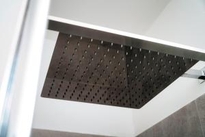 Casa Batèl Suites & Apartments - Ferry, Free Parking, Market & Lake Side