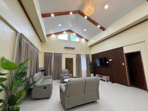 International Haven Barili