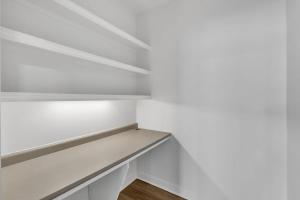 Upscale King 3BR Suite Mins to Downtown Raleigh