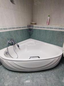 Аркадия просторная 140 м у моря