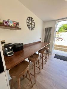 Olive Tree Brighton-Bright & Spacious 4 bedroom home with Garden & Free parking
