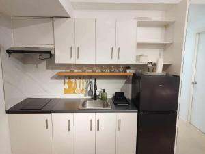 Spacious Two Bedroom with Pool View - Iloilo