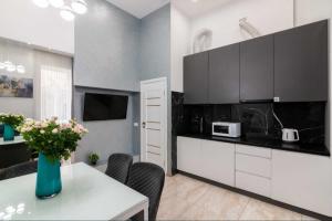 Апартаменти в Центрі Львова 2 кімнати ізольовані кухня студія