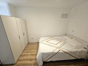 Peaceful Poolside Studio 20min from BCN