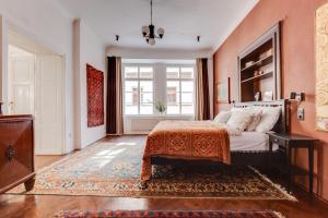 Old Town Magical Stay Comfy 2BDR Historic House