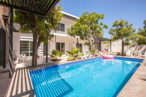 Cozy Stay with Pool BBQ Steps from Hotspots