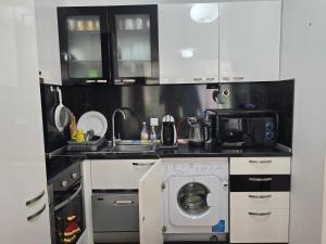 Dolche Vita 2, Banana Tree Stay