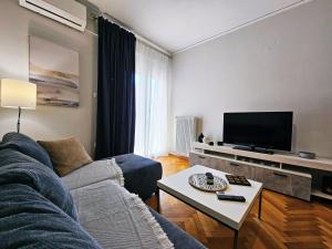 Lydias Central Apartment