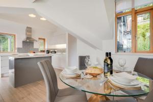 Apartment 4 The Old Stables