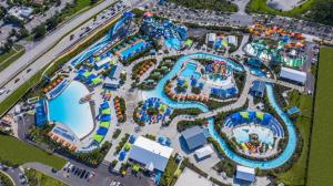 Sunburnt Cottage With Hot Tub Near Disney With Margaritaville Resort & Island H2O Access - 8041Sh