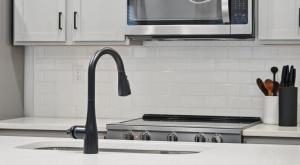 Luxe King 3BR Townhouse Mins to Uptown CLT NC